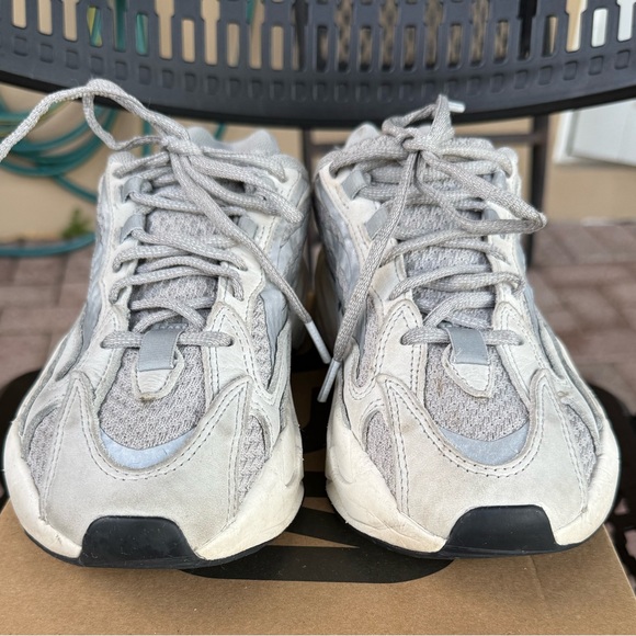 Reflective Adidas Yeezy Boost 700 V2 - Picture 3 of 16